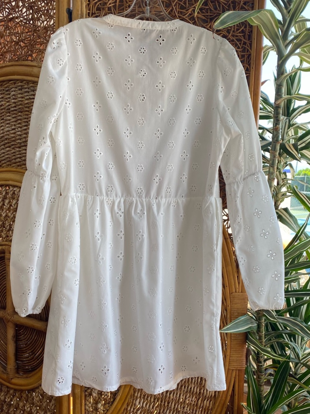 Divided H&M White Eyelet Dress Coverup Long Sleeved Side Pockets Size Medium - Picture 6 of 10